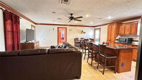 404 N Wilson Street Madisonville TX 77864