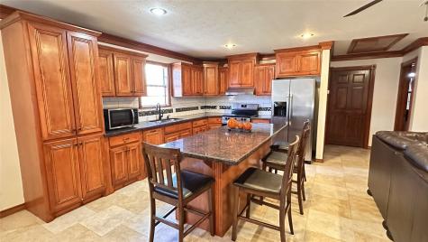 404 N Wilson Street Madisonville TX 77864