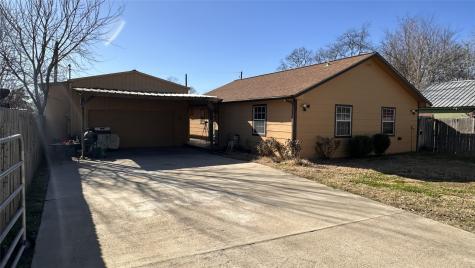 404 N Wilson Street Madisonville TX 77864