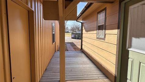 404 N Wilson Street Madisonville TX 77864