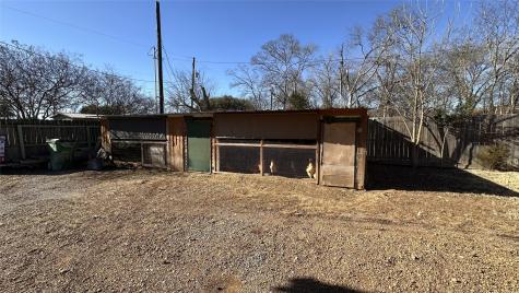 404 N Wilson Street Madisonville TX 77864