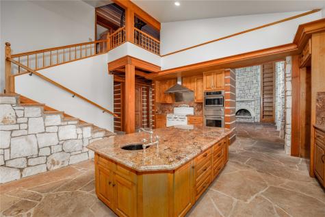 206 Rolling Hill Drive La Grange TX 78945