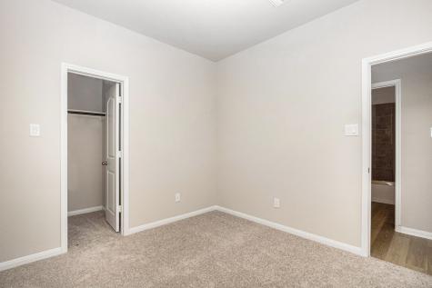 2102 Twin Lakes Boulevard West Columbia TX 77486