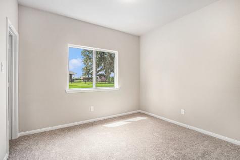 2102 Twin Lakes Boulevard West Columbia TX 77486