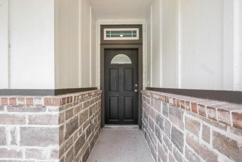 2102 Twin Lakes Boulevard West Columbia TX 77486