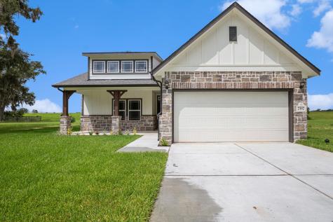2102 Twin Lakes Boulevard West Columbia TX 77486