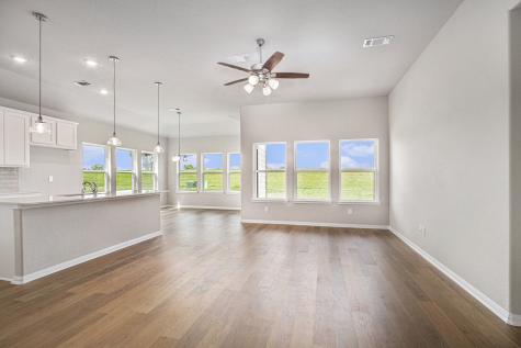 2102 Twin Lakes Boulevard West Columbia TX 77486