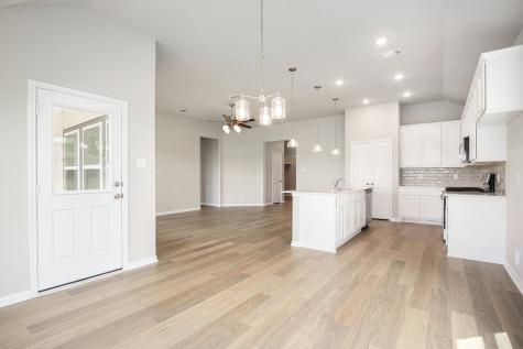 2102 Twin Lakes Boulevard West Columbia TX 77486