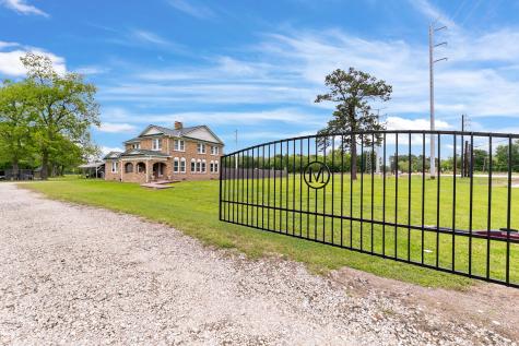 2222 N Main Street Highlands TX 77562