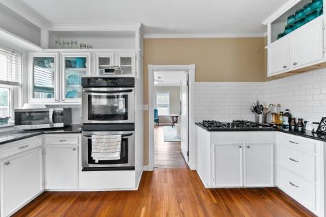 2222 N Main Street Highlands TX 77562
