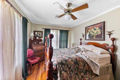 2222 N Main Street Highlands TX 77562