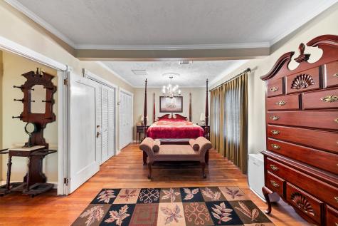 2222 N Main Street Highlands TX 77562