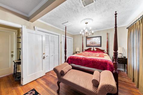 2222 N Main Street Highlands TX 77562