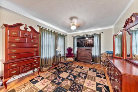 2222 N Main Street Highlands TX 77562