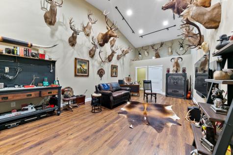 2222 N Main Street Highlands TX 77562