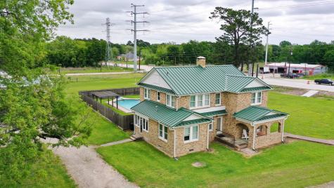 2222 N Main Street Highlands TX 77562