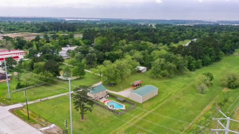 2222 N Main Street Highlands TX 77562