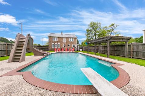 2222 N Main Street Highlands TX 77562