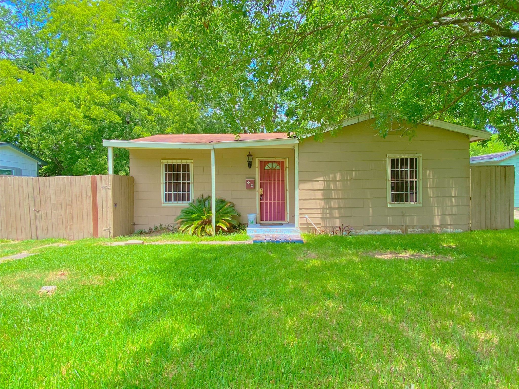 406 W Homan Street Baytown TX 77520