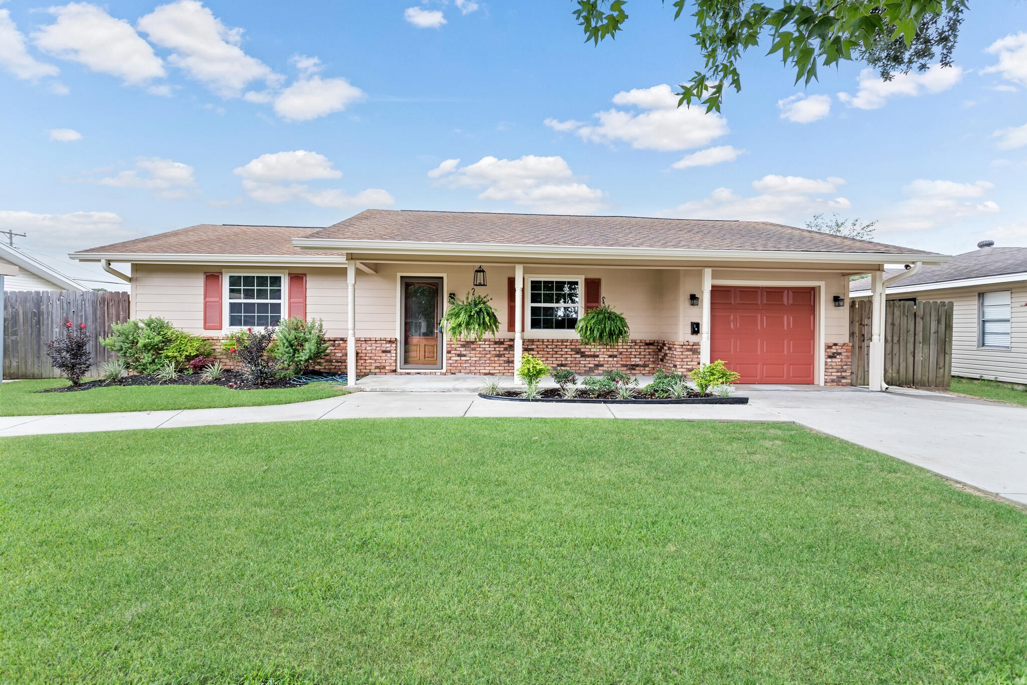 2808 Gary Avenue Nederland TX 77627