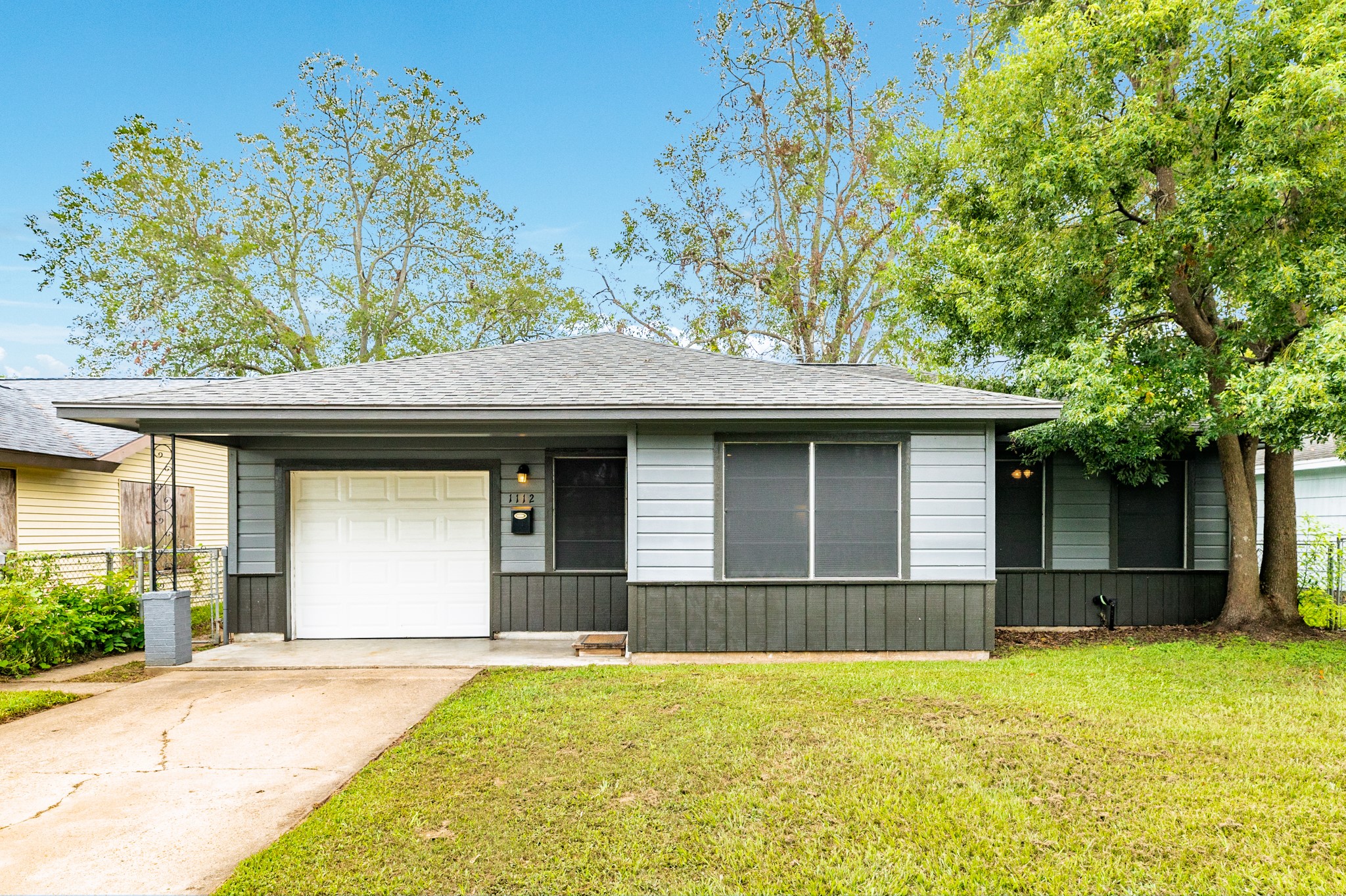 1112 Dyson Road West Columbia TX 77486