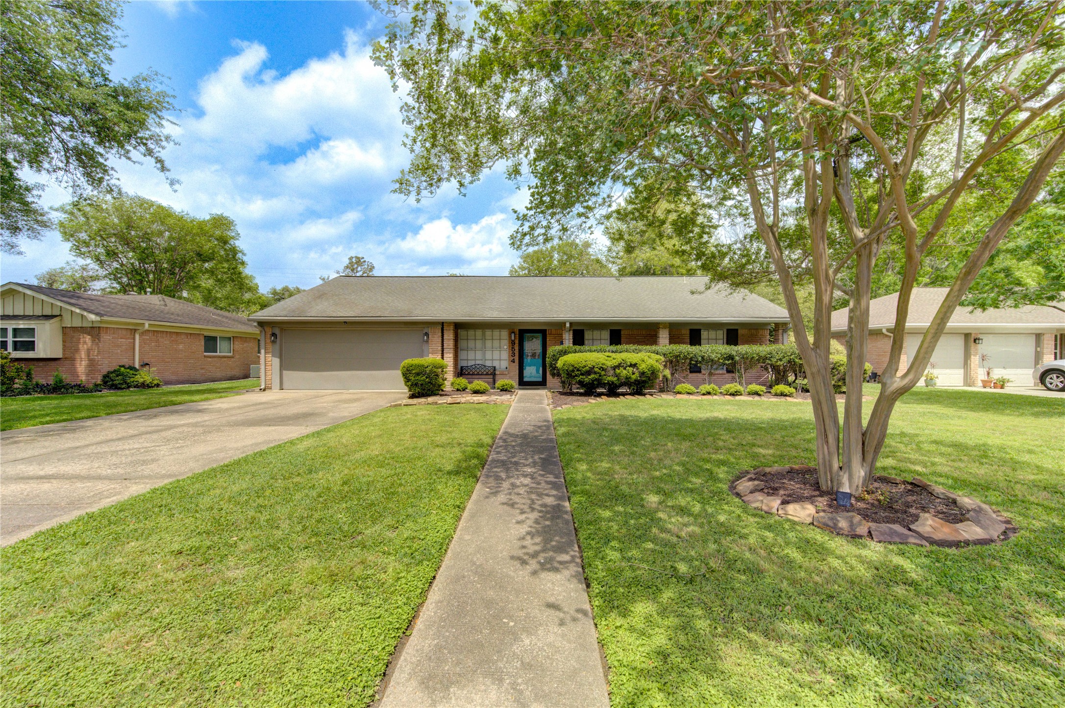 9534 Meadowglen Lane Houston TX 77063