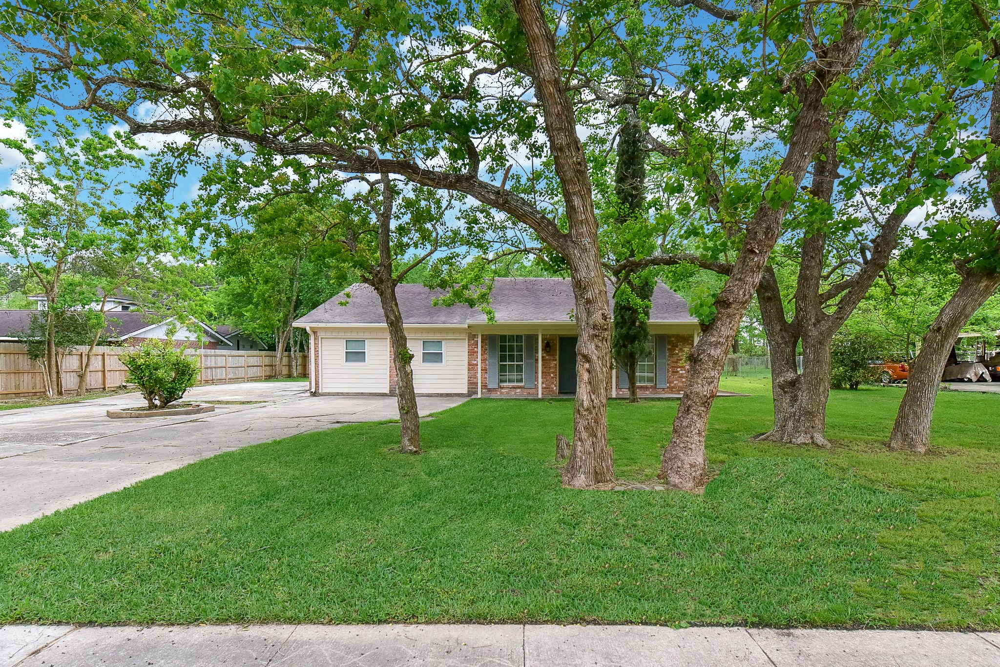 18610 Anne Drive Webster TX 77058