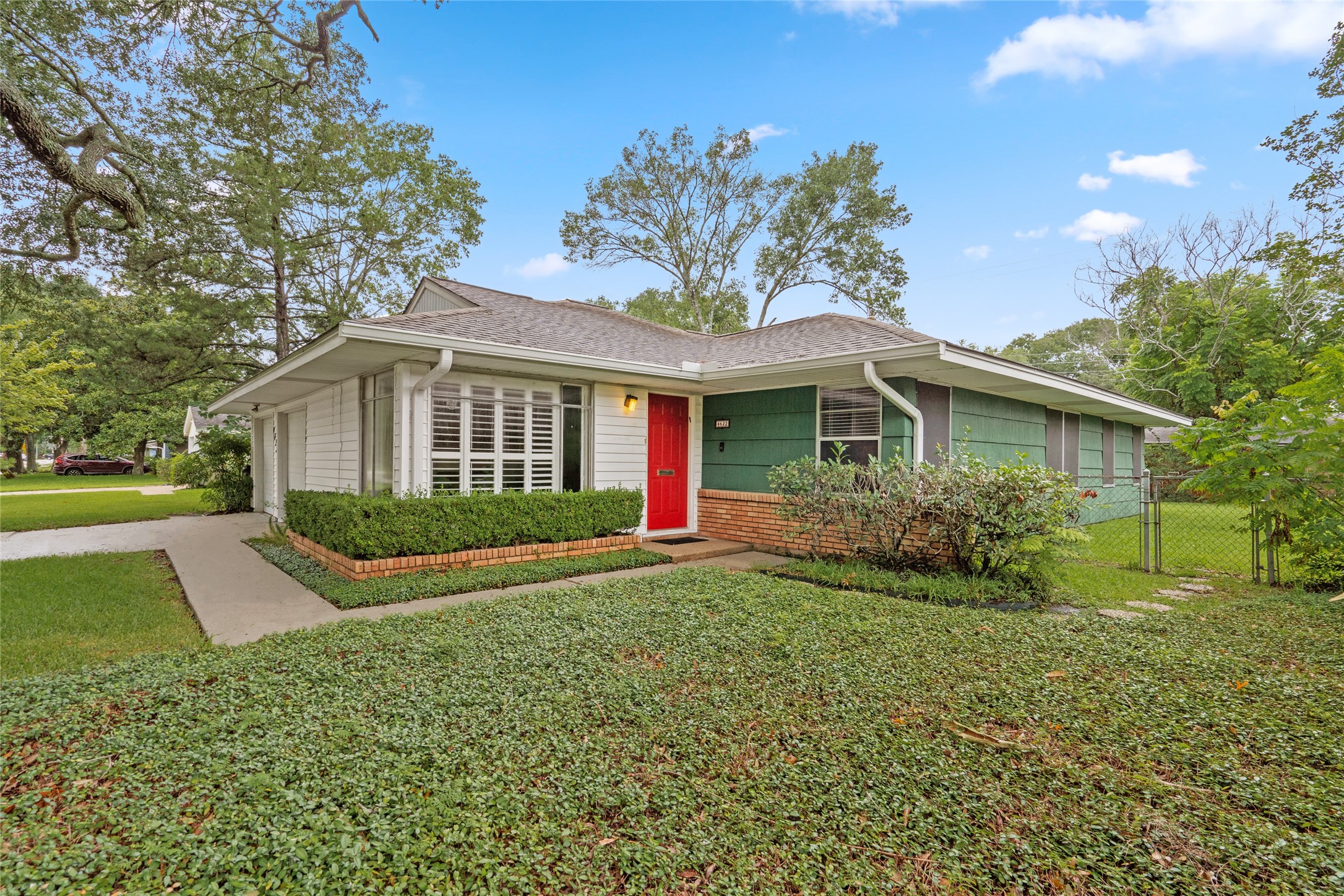 4622 Kingfisher Drive Houston TX 77035