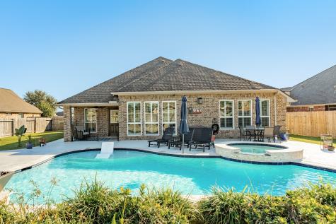 1279 Laurel Lane Angleton TX 77515