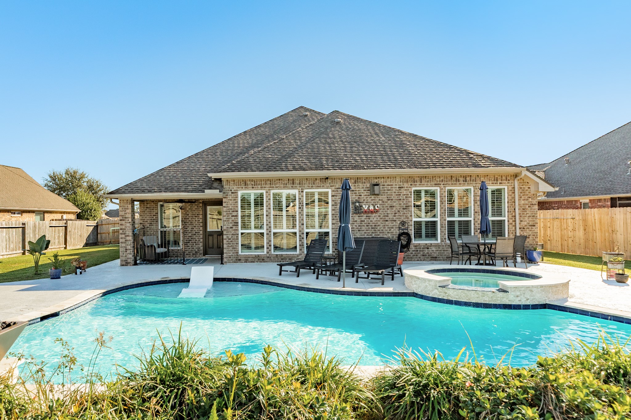 1279 Laurel Lane Angleton TX 77515