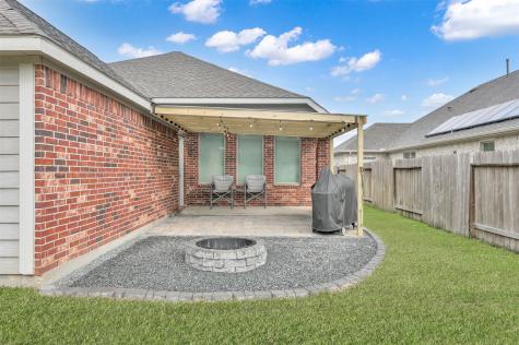 11119 English Holly Court Tomball TX 77375