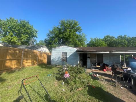 4854 Clover Street Houston TX 77033