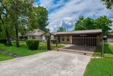 2834 Blue Sky Street Houston TX 77088