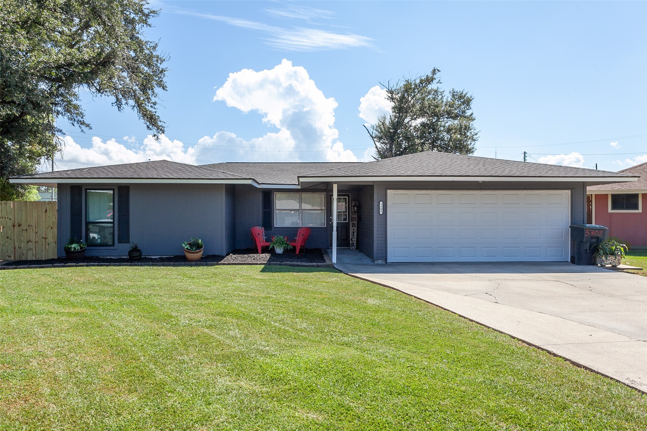 5308 W Groves Circle Groves TX 77619