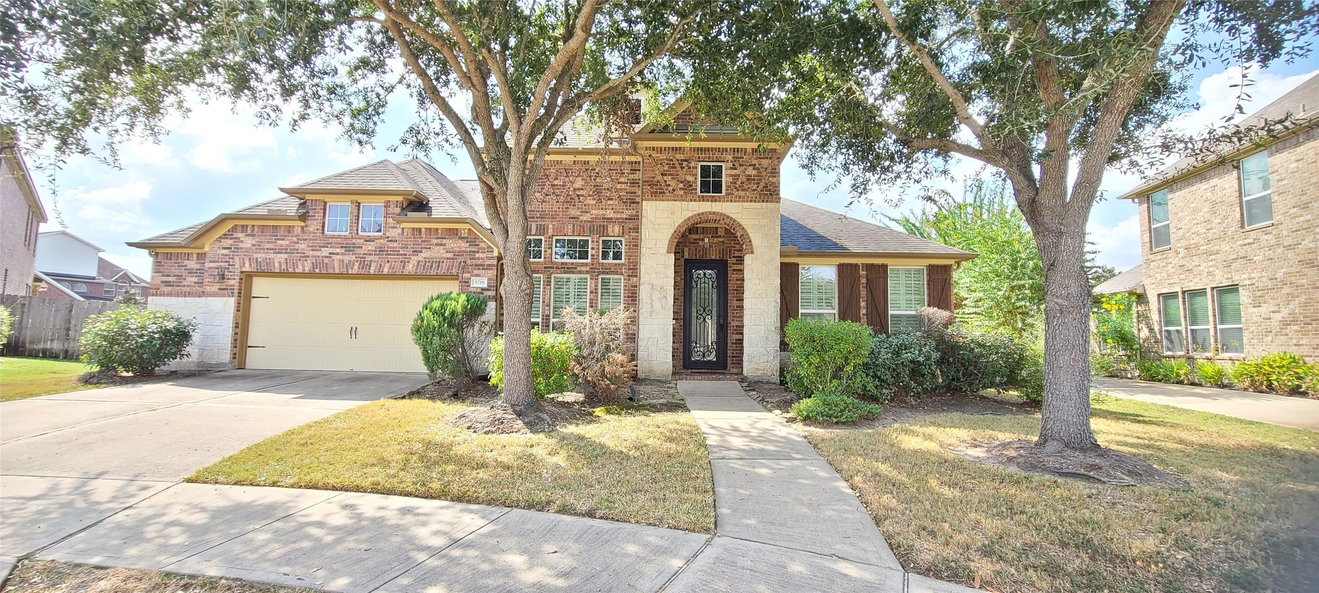 5718 Barons Point Court Sugar Land TX 77479