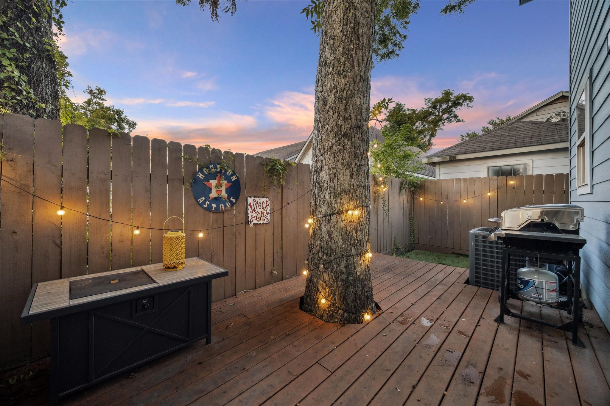 1115 E 27th Street Houston TX 77009