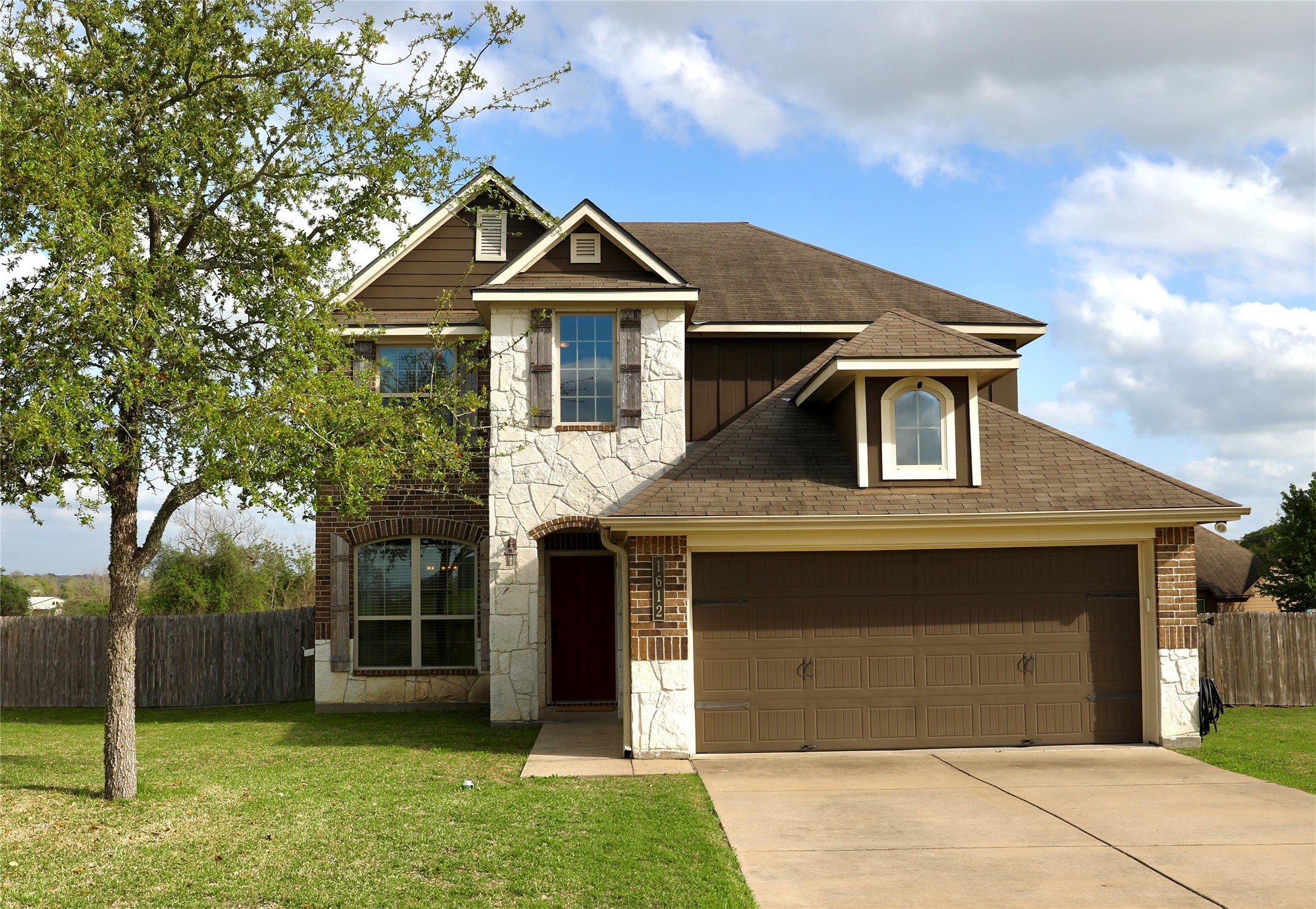 1612 Stone Ridge Drive Navasota TX 77868