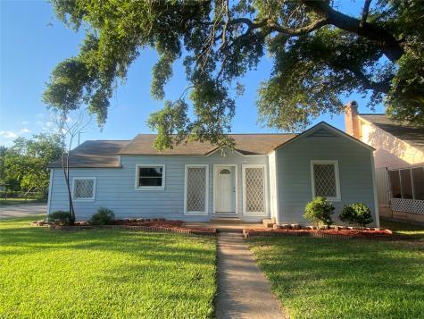 1230 W 5th Street Freeport TX 77541