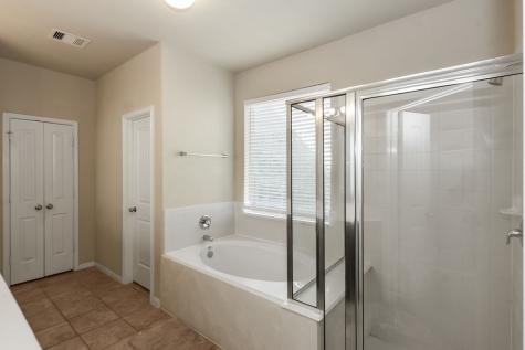 1815 Seville Manor Fresno TX 77545