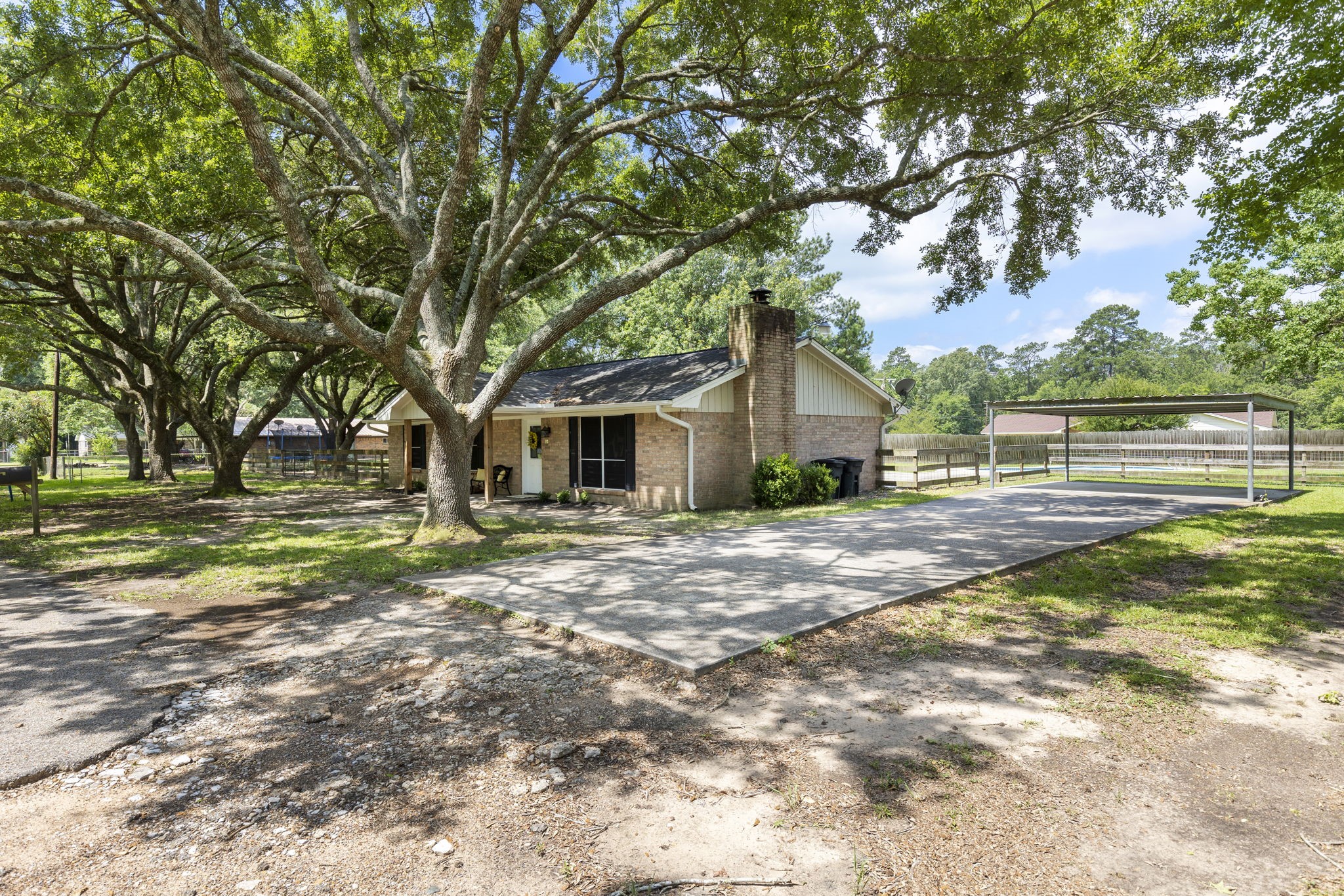 15 County Road 3390 Cleveland TX 77327
