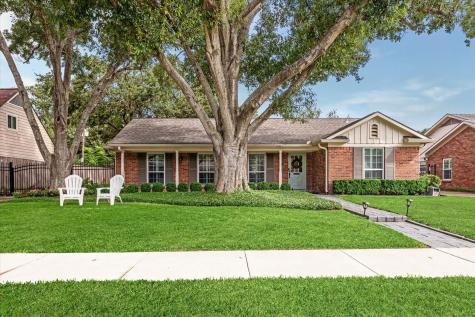 7714 Meadowglen Lane Houston TX 77063