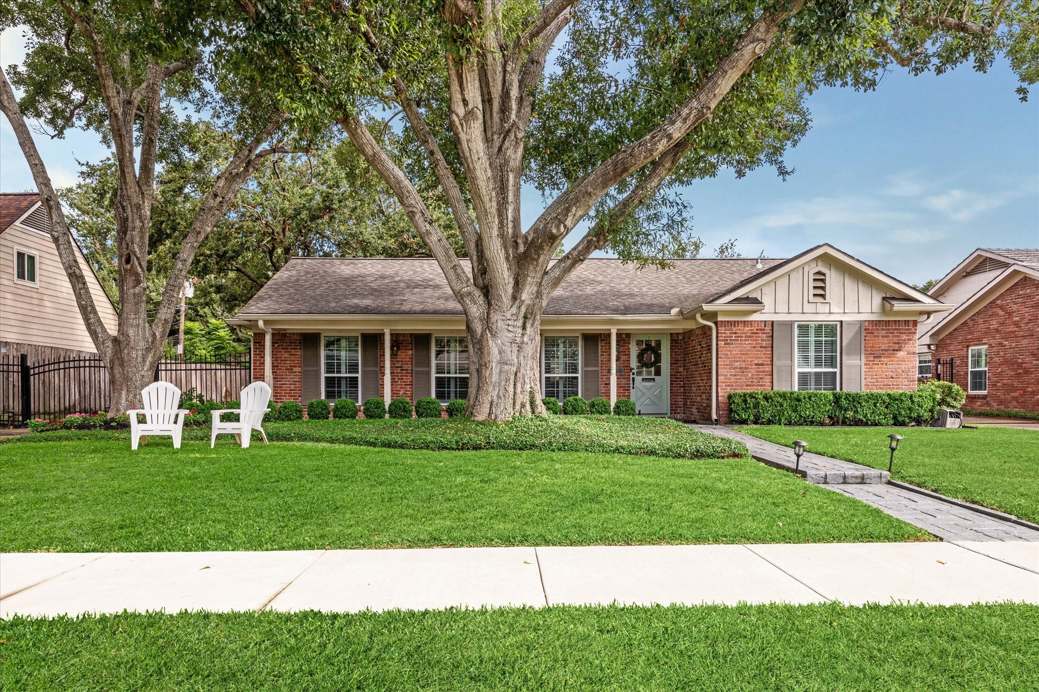7714 Meadowglen Lane Houston TX 77063