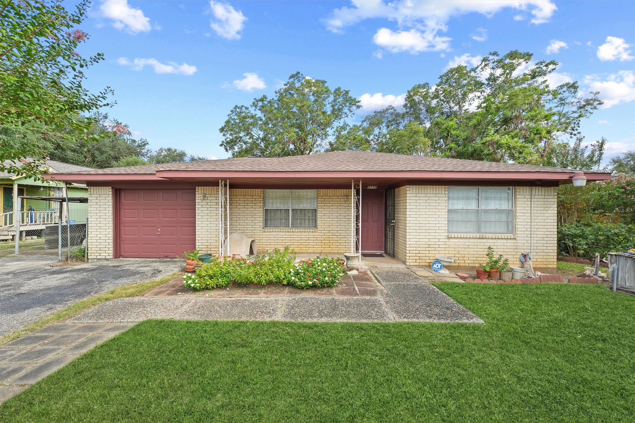 8223 Holiday Lane Houston TX 77075