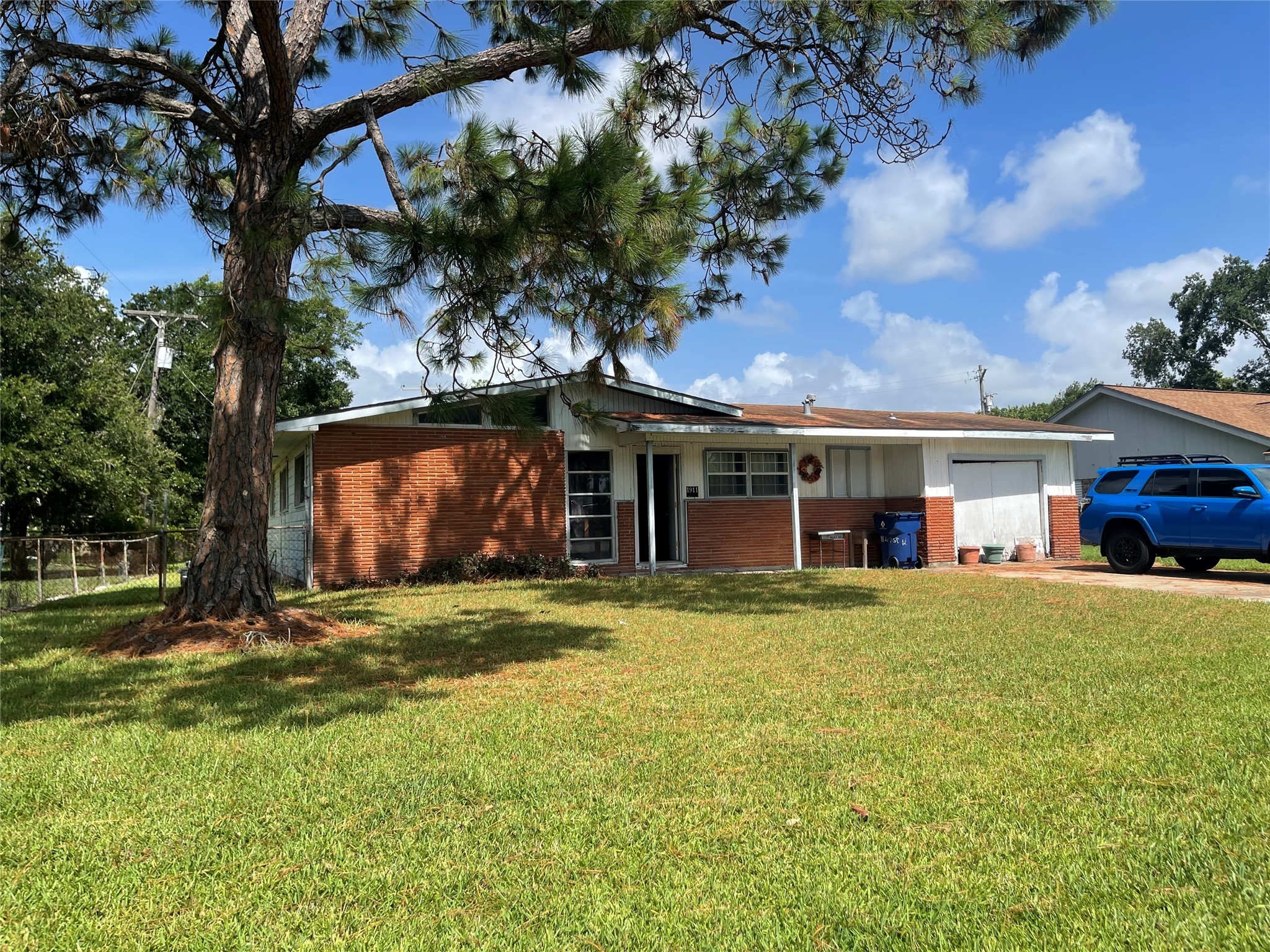 1911 2nd Street N Texas City TX 77590