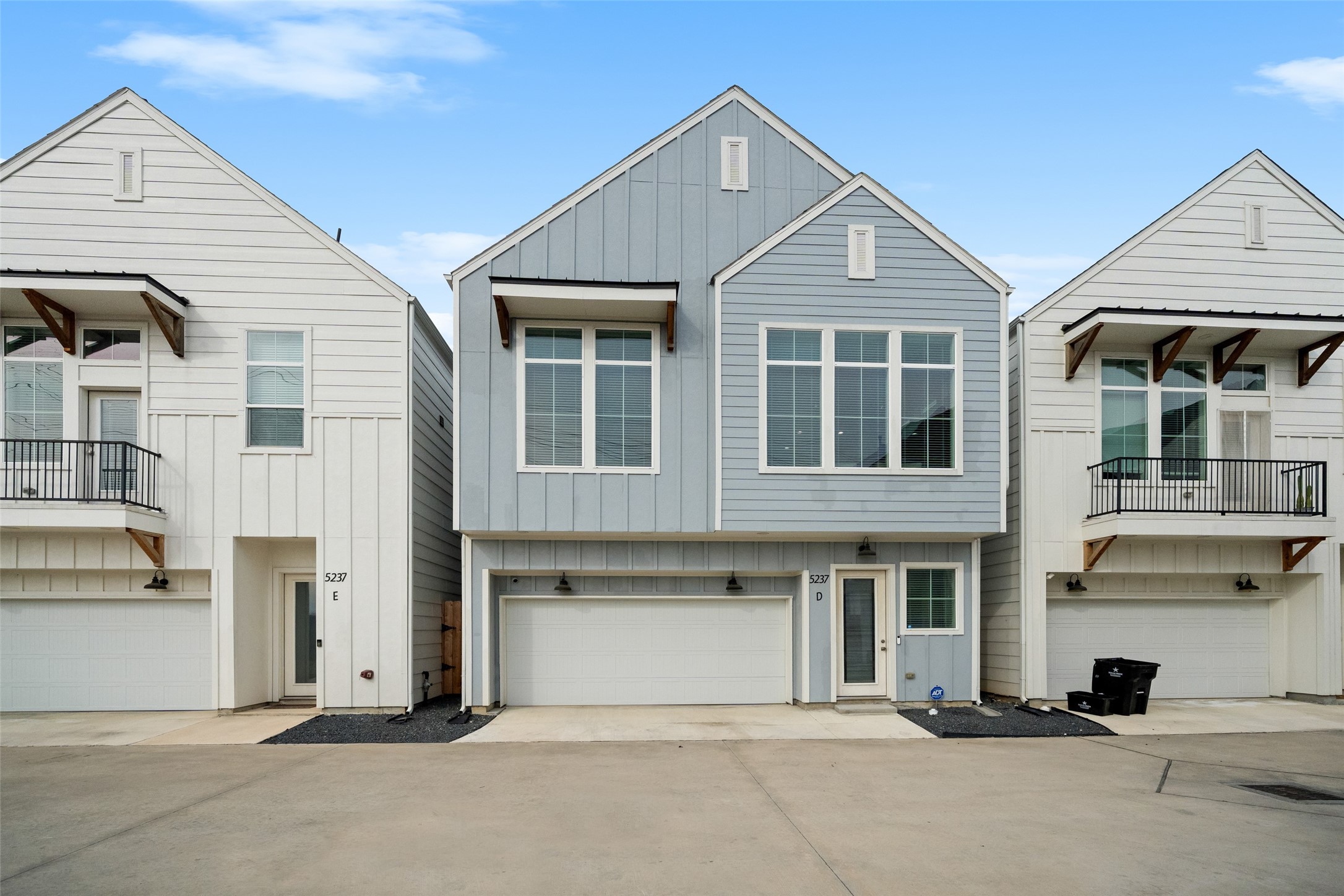 5237 Hillman Street D Houston TX 77023