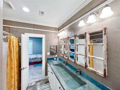 2025 Vista Drive Crystal Beach TX 77650