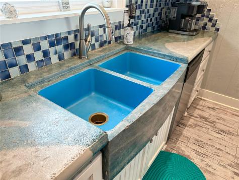 2025 Vista Drive Crystal Beach TX 77650