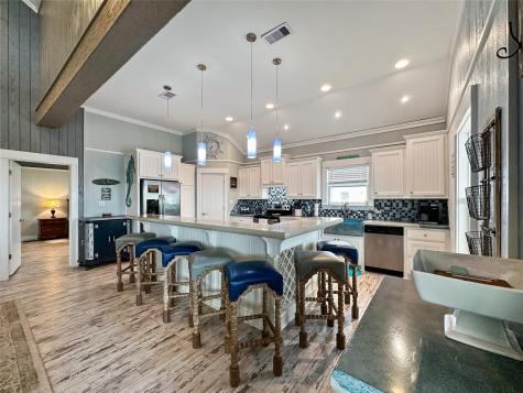 2025 Vista Drive Crystal Beach TX 77650