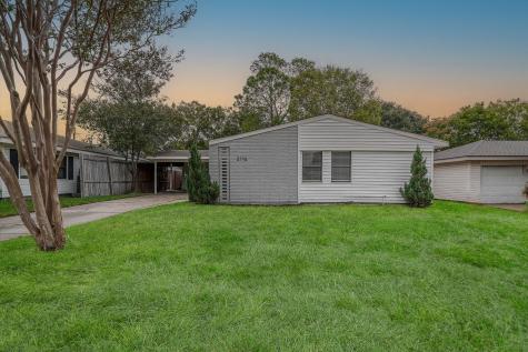 2114 19th Avenue N Texas City TX 77590