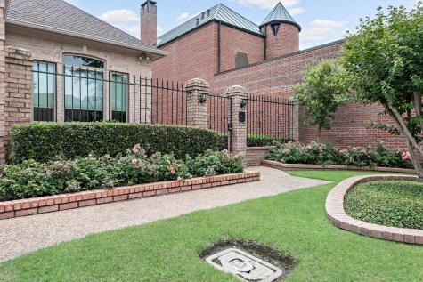 120 Summerwood Street Beaumont TX 77706